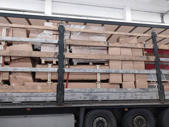 Агенция „Митници": Над 5600 контрабандни парфюма задържаха митническите служители на МП Капитан Андреево