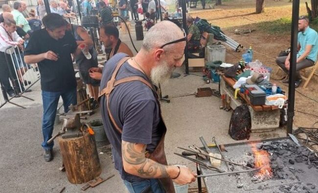 Община Плевен: Започва второто издание на ножаро-ковашкия пленер „Огън и искри“ в Плевен 