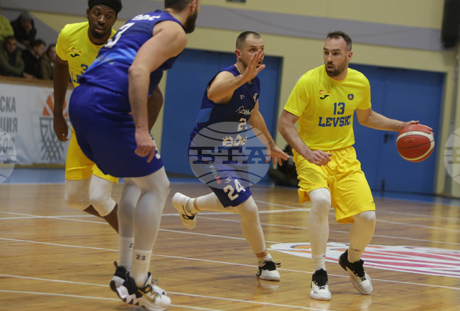 Баскетболистът Асен Великов се разделя с отбора на Левски