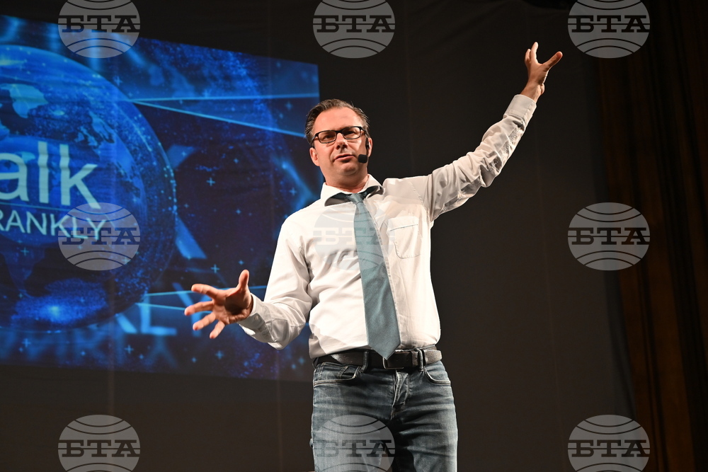 Монтана - фестивал „Красива наука“ - пиеса - „Дългият път към звездите“