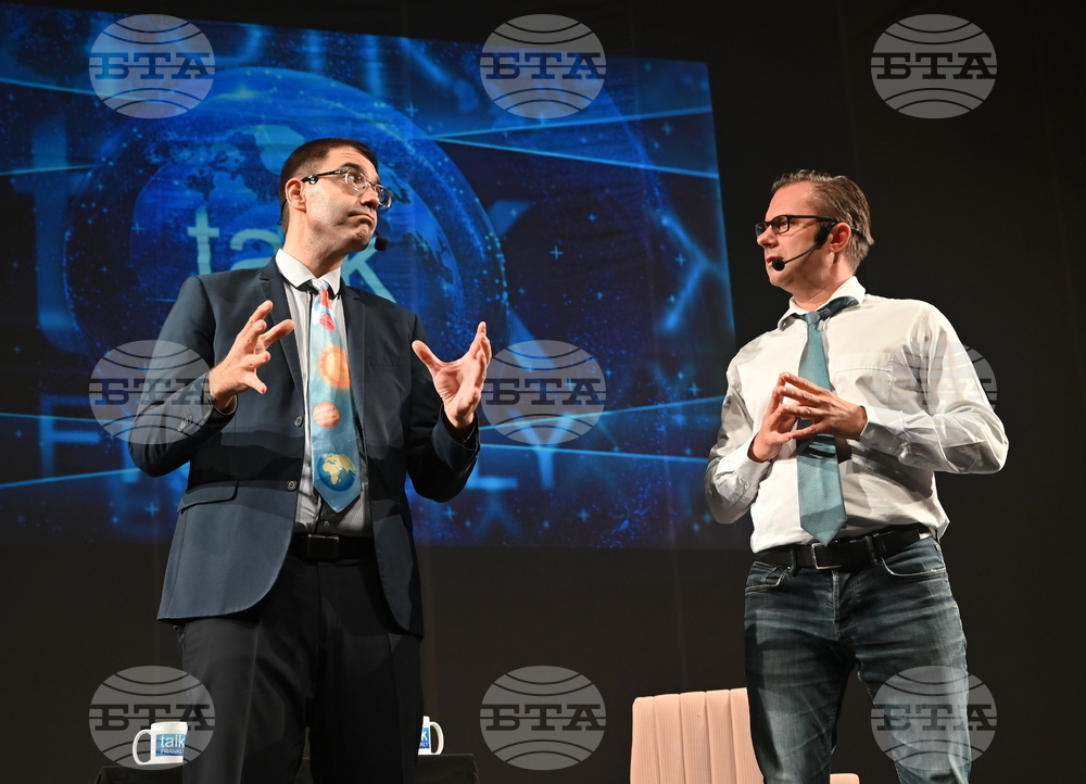 Монтана - фестивал „Красива наука“ - пиеса - „Дългият път към звездите“