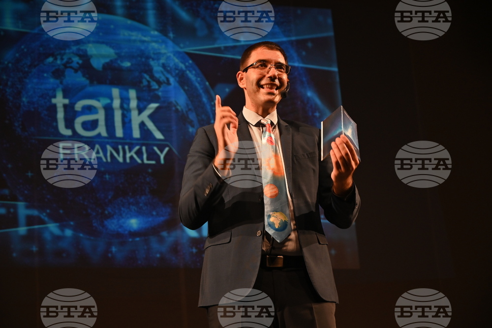 Монтана - фестивал „Красива наука“ - пиеса - „Дългият път към звездите“