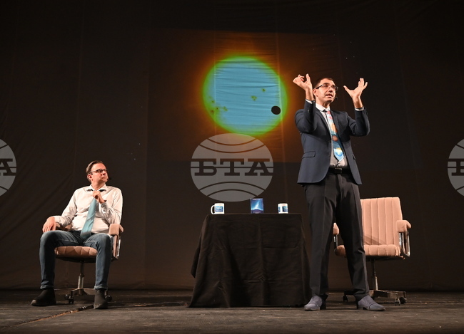 Монтана - фестивал „Красива наука“ - пиеса - „Дългият път към звездите“