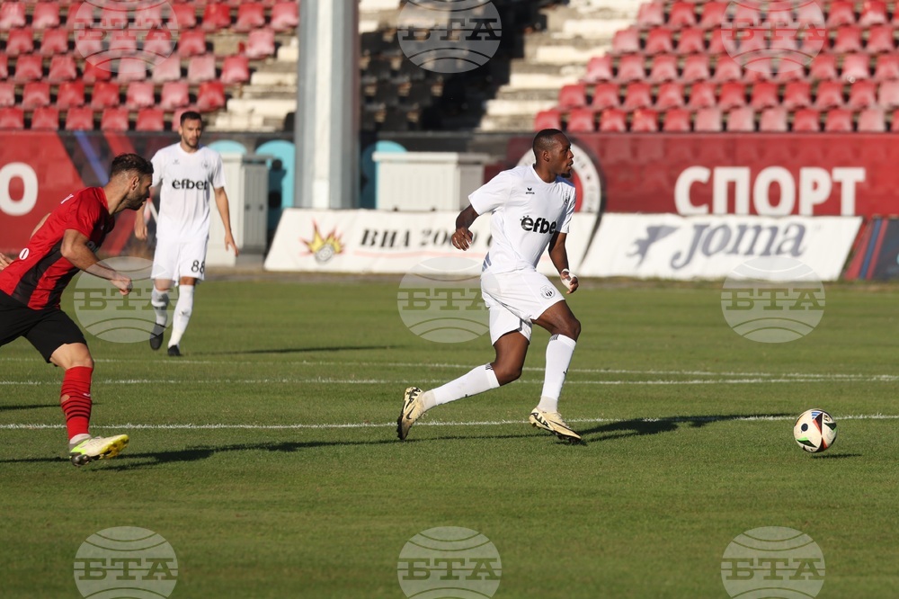 Футбол - Локомотив (София) - Хебър (Пазарджик)