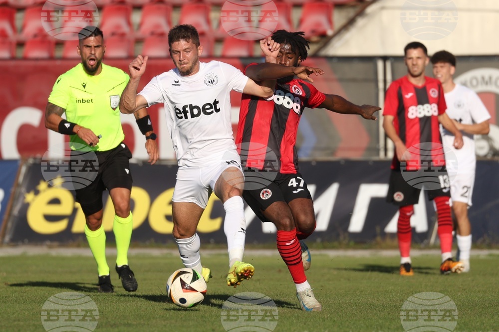 Футбол - Локомотив (София) - Хебър (Пазарджик)