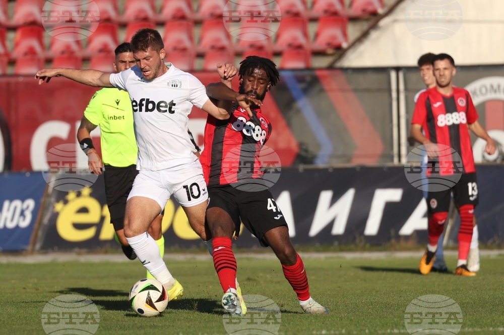 Футбол - Локомотив (София) - Хебър (Пазарджик)