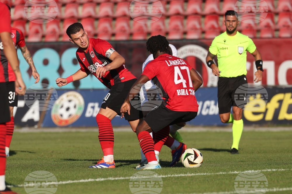 Футбол - Локомотив (София) - Хебър (Пазарджик)