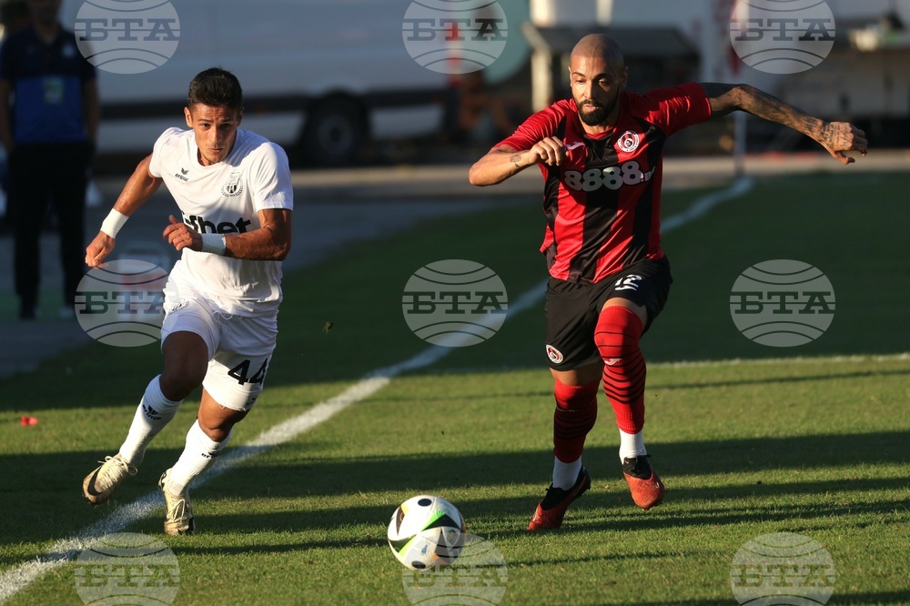 Футбол - Локомотив (София) - Хебър (Пазарджик)