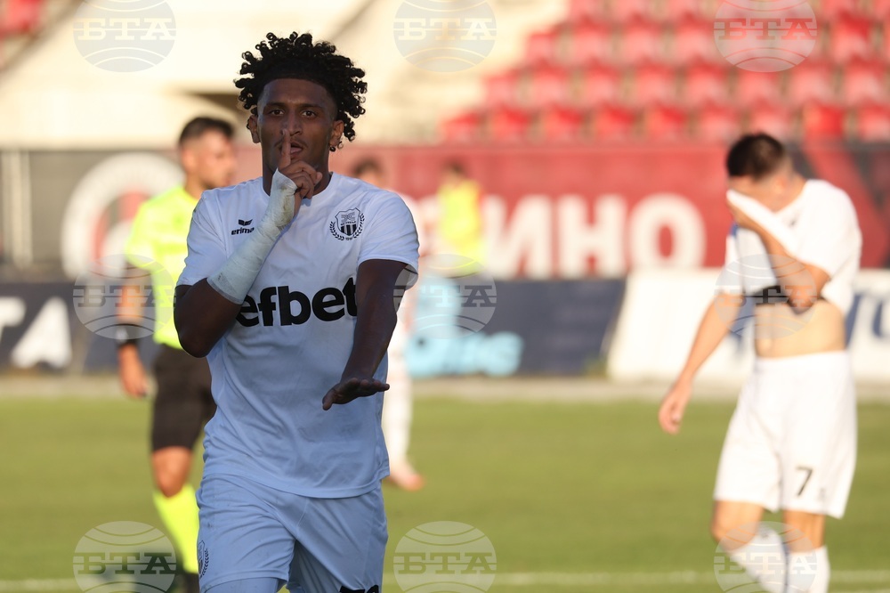 Набил Макни е уволнен дисциплинарно от Хебър, съобщиха от пазарджишкия клуб