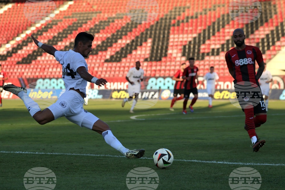 Футбол - Локомотив (София) - Хебър (Пазарджик)