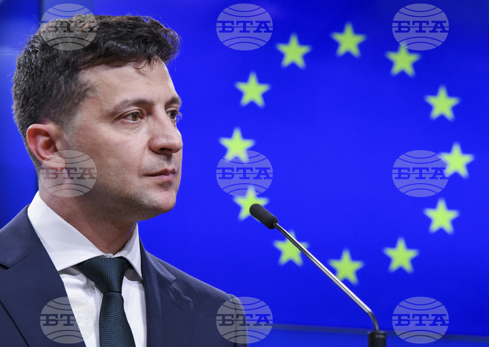 Зеленски съобщи, че е обсъдил хуманитарните коридори с председателката на ЕК Фон дер Лайен