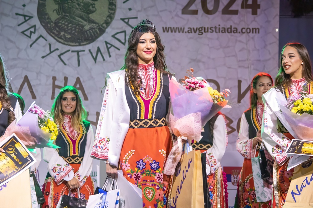 Община Стара Загора: Александра Петкова е избраната за Царица Августиада тази година