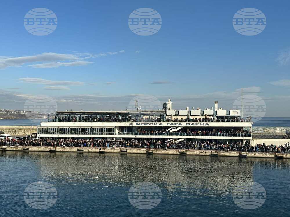 Varna, on the Black Sea - Research/Survey Vessel Sv. Sv. Kiril I Metodii - Departure - Antarctica
