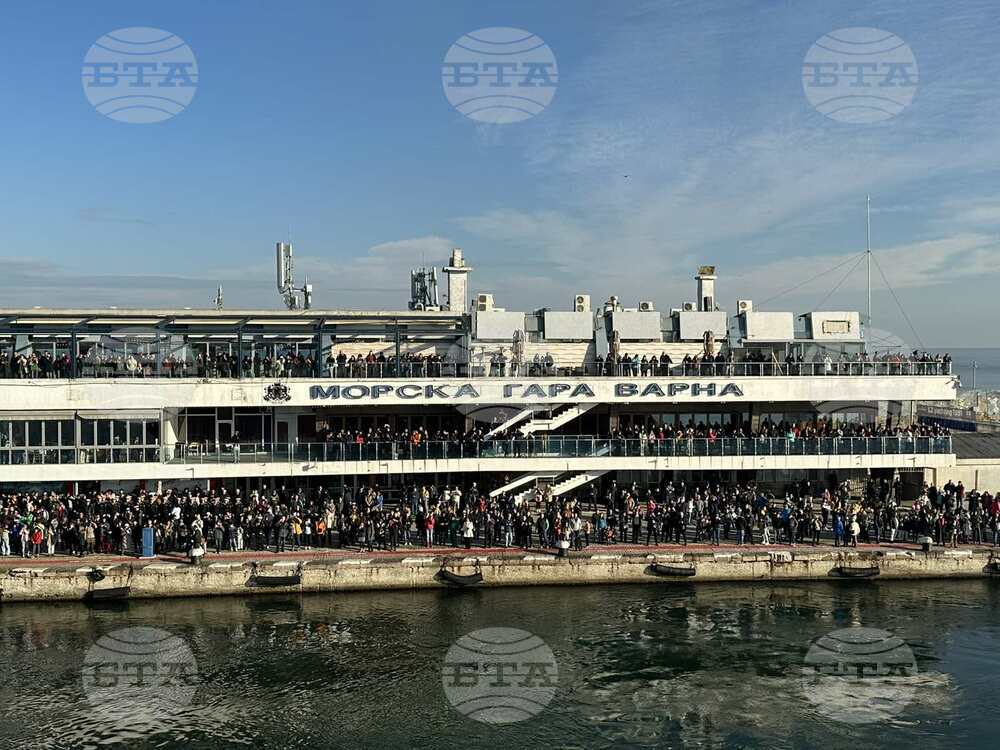 Varna, on the Black Sea - Research/Survey Vessel Sv. Sv. Kiril I Metodii - Departure - Antarctica