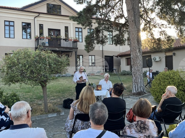 Свищов - „Внезапни думи“ - книга - представяне