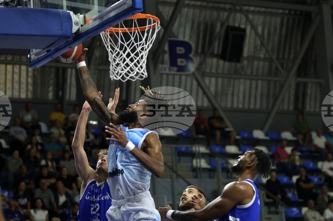 Рилски спортист (Самоков) увеличи преднината си на върха в баскетболното първенство за мъже с победа срещу Спартак (Плевен)