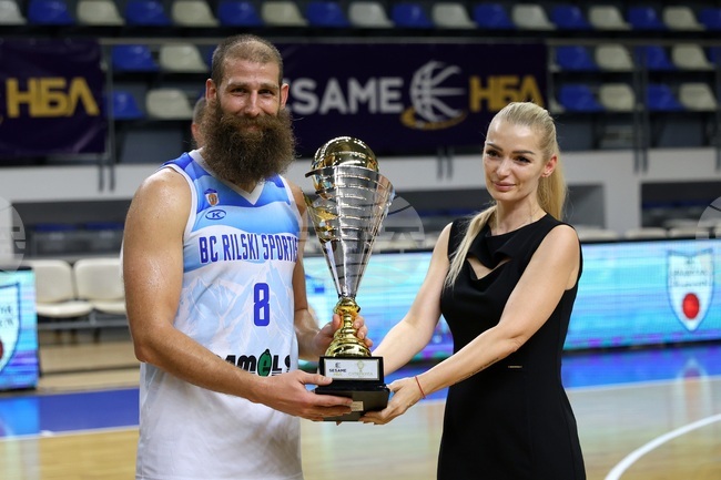 Чавдар Костов ще продължи да носи екипа на баскетболния Рилски спортист