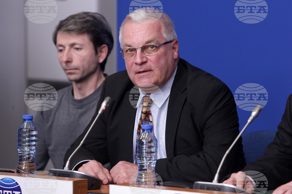 Национален пресклуб на БТА - договор - подписване