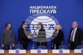 Национален пресклуб на БТА - договор - подписване