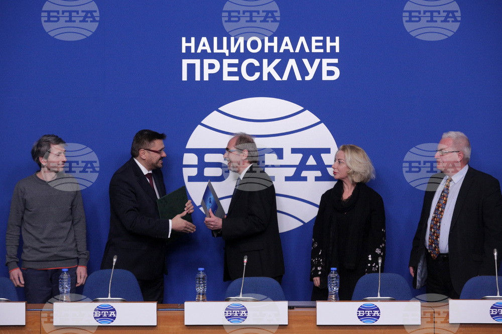 Национален пресклуб на БТА - договор - подписване