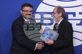 Национален пресклуб на БТА - договор - подписване