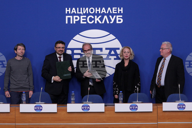 Национален пресклуб на БТА - договор - подписване