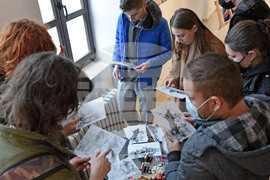 Варна - „Гледай, рисувай и учи!“  