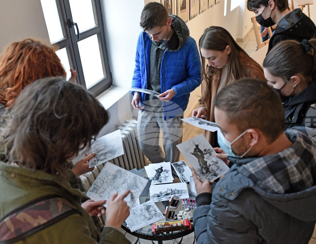 Варна - „Гледай, рисувай и учи!“  