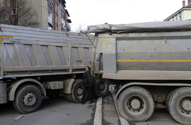 Косово затвори основния си граничен пункт след пътна блокада от сръбската страна