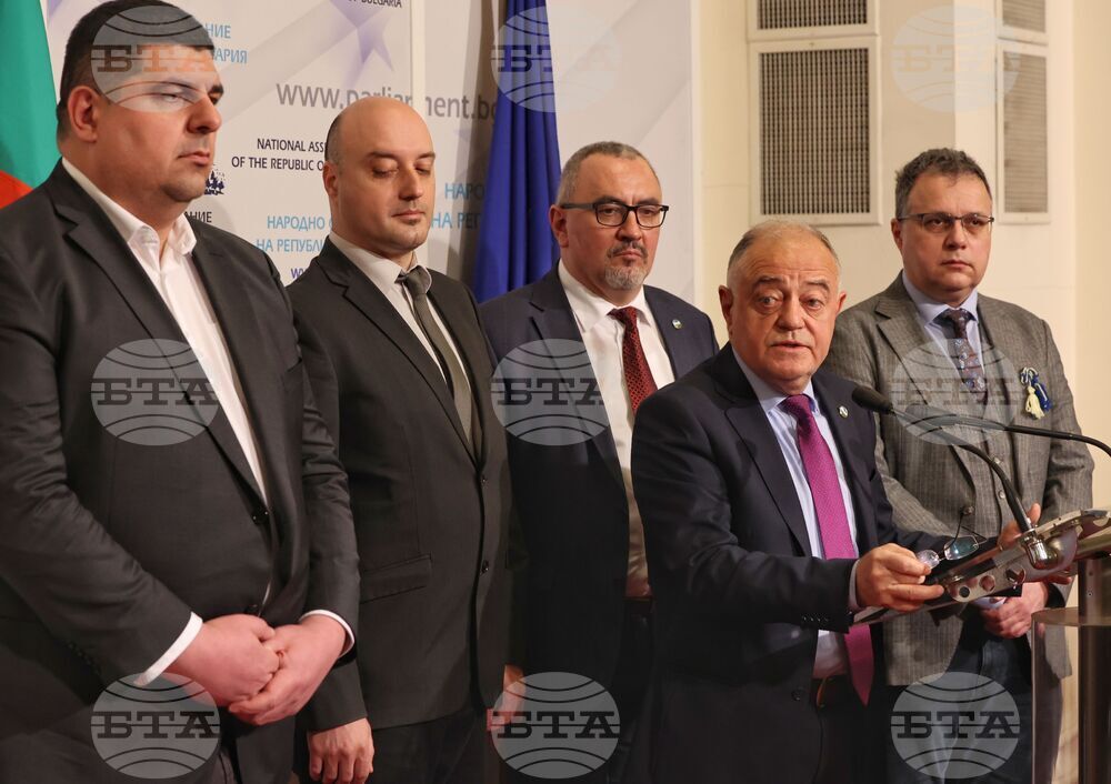Парламент - Демократична България - брифинг