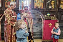 Търговище - неделна служба - храм „Св. Успение Богородично“