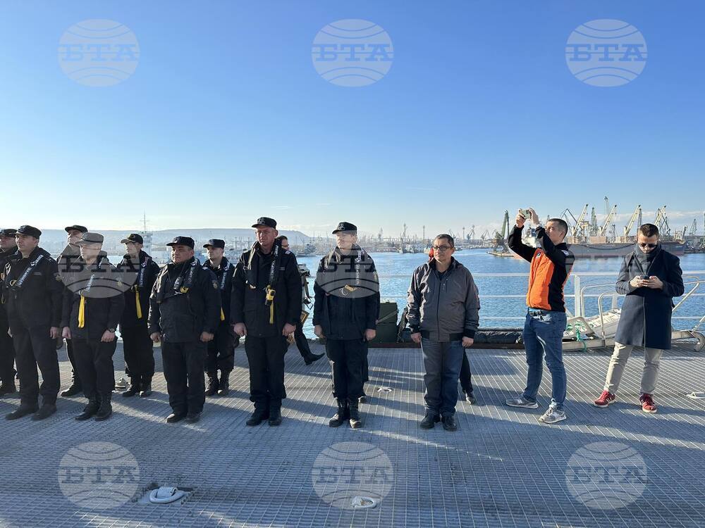 Varna, on the Black Sea - Research/Survey Vessel Sv. Sv. Kiril I Metodii - Departure - Antarctica