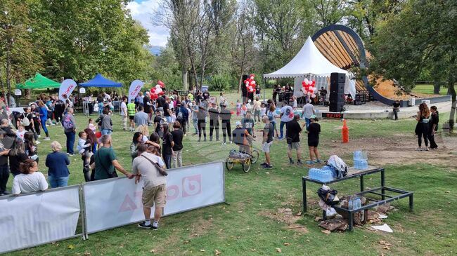 Република Северна Македония - Скопие - градски парк - хепънинг