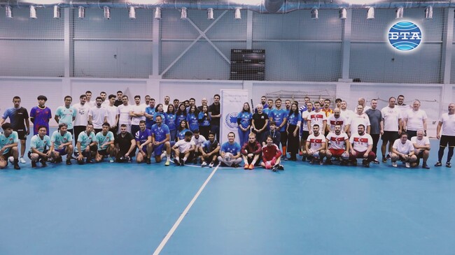 Представители на четири посолства в България, бежанци и младежи участват във футболен турнир в подкрепа на правата на човека