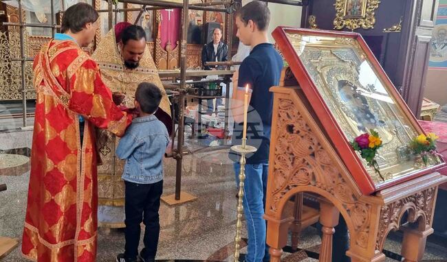 Шумен - църква „Свети Три Светители“ - неделна служба  