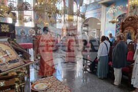 Шумен - църква „Свети Три Светители“ - неделна служба