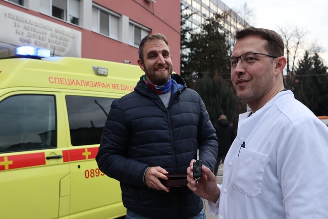 Чрез инициативата „Капачки за бъдеще“ болница „Проф. Иван Митев“ получи специализирана детска линейка
