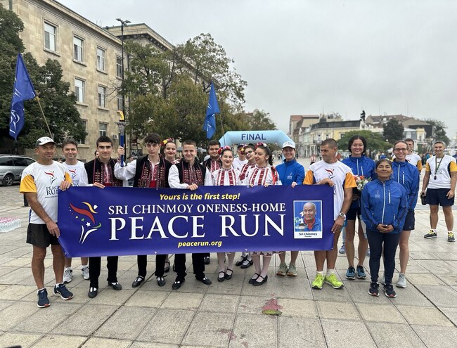 Община Русе: Факелът на мира премина през Русе