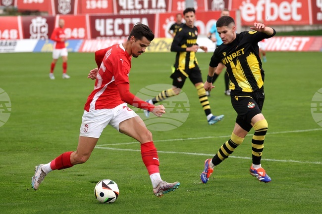 Два отменени гола на мача между ЦСКА 1948 и Ботев (Пловдив) оставиха мача в Бистрица без победител