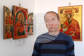 Троян - изложба - Мирослав Вълев - икони - фотография