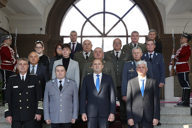 Държавният глава Румен Радев удостои полковник Христо Ганецовски с висше офицерско звание