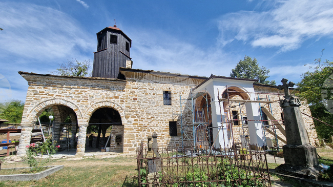 С архиерейска света литургия ще бъде отбелязан храмовият празник на църквата „Св. Николай Летни“ в троянското с. Гумощник