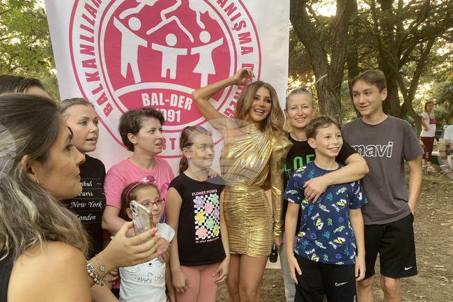 Турция - Есил Дюран - концерт