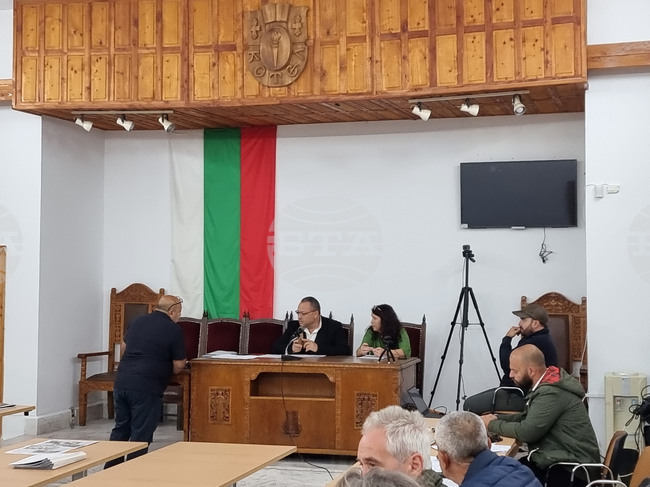 Общинските съветници в Котел одобриха теглене на кредит по Фонд "ФЛАГ” 