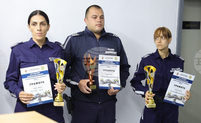 Русе - полицаи - награждаване