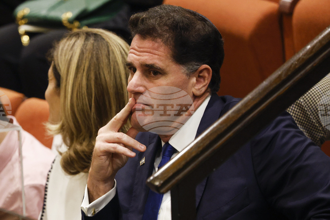 Израелският министър по стратегическите въпроси Рон Дермер подаде оставка