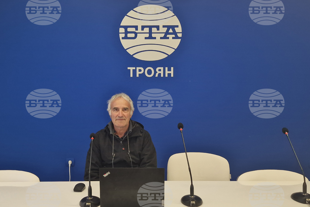 Национален пресклуб на БТА Троян - списание ЛИК - „Великият бас Борис Христов“ - представяне - Емил Давидов