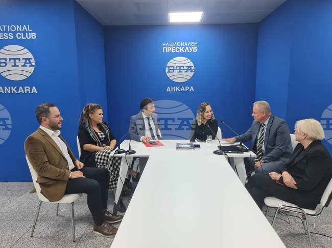 Национален пресклуб на БТА Анкара - Списание ЛИК - "Великият бас Борис Христов"