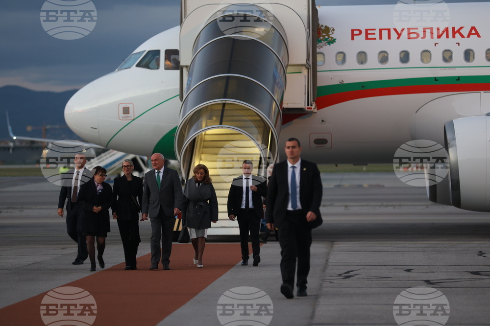 Летище София - полет от Ливан - евакуирани български граждани