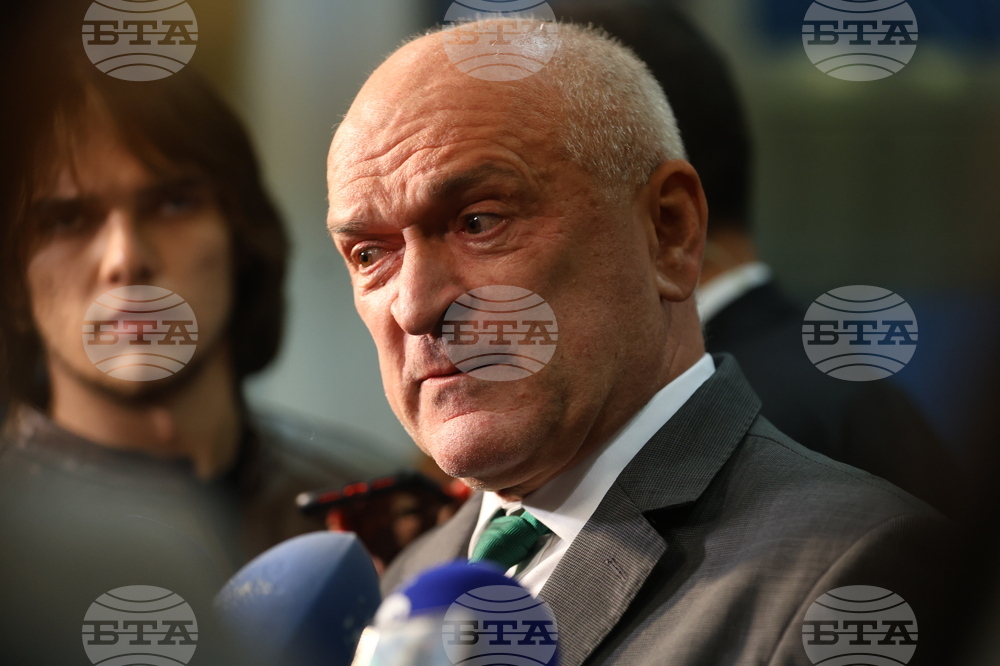 Летище София - полет от Ливан - евакуирани български граждани